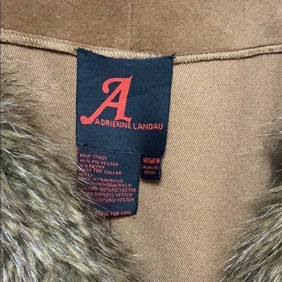 Adrienne Landau- Tan Fur Cape. NWT - Picture 3 of 4